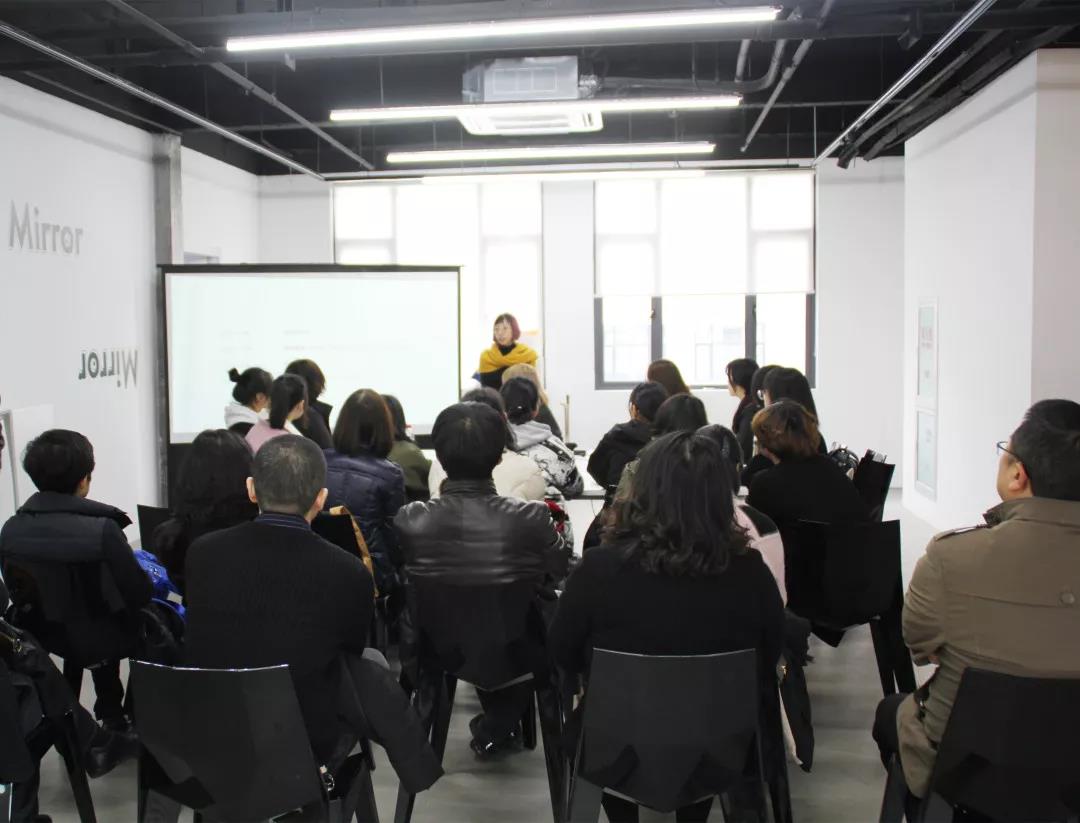 10: 00  教學(xué)主管向大家介紹考試流程