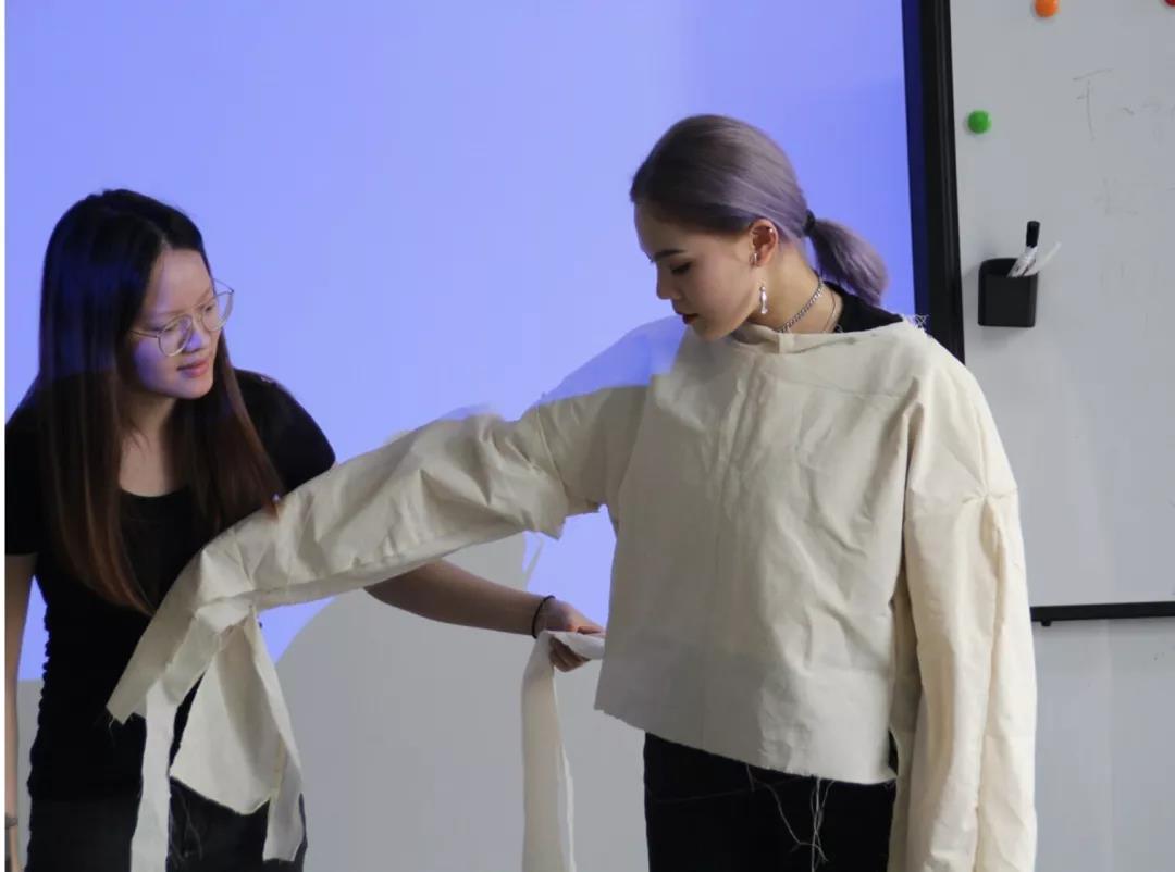 服裝通識周 & 第一次上臺演講