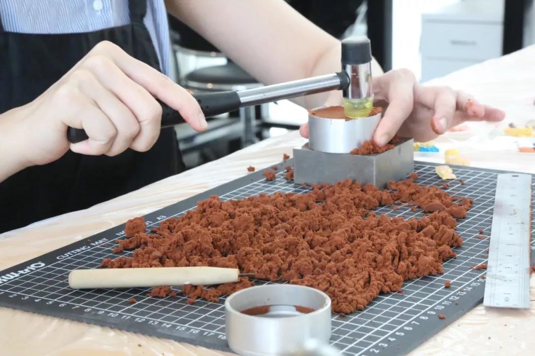 砂鑄工坊兩位正式學(xué)員