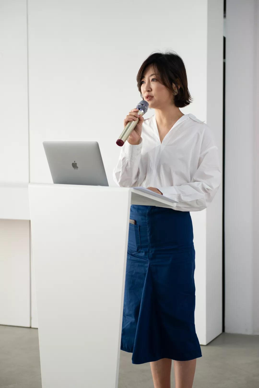 執(zhí)行院長冷健致辭