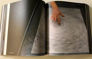 名家書薦 Ela Bauer | 用藝術(shù)延續(xù)自然與生命