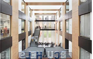 AIVA國際藝術名校預科秋季入學報考中，提前鎖定頂牛offer！